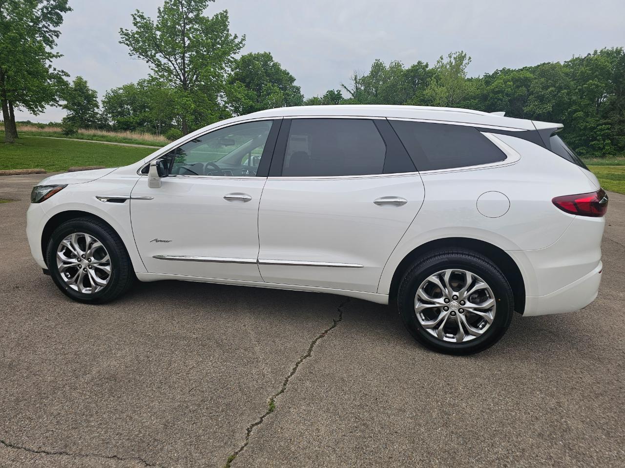 Buick Enclave AWD 4dr Avenir 2021