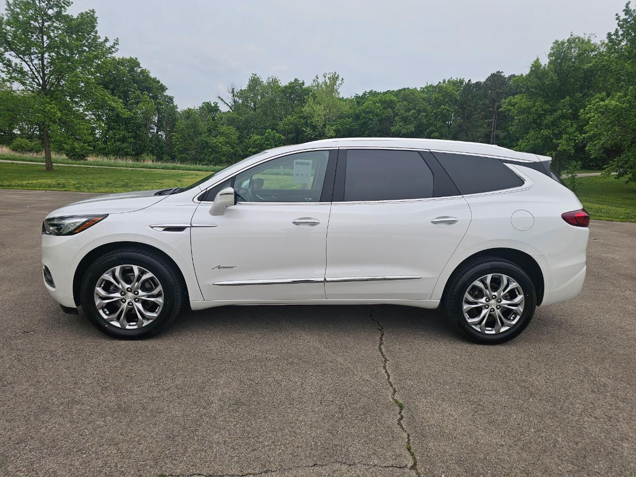 Buick Enclave AWD 4dr Avenir 2021