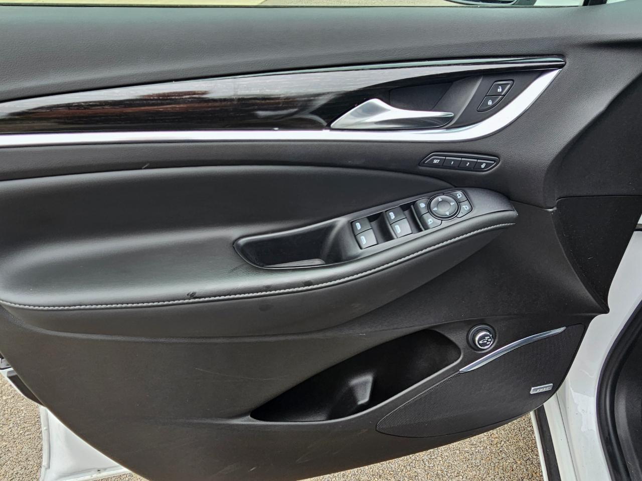 Buick Enclave AWD 4dr Avenir 2021