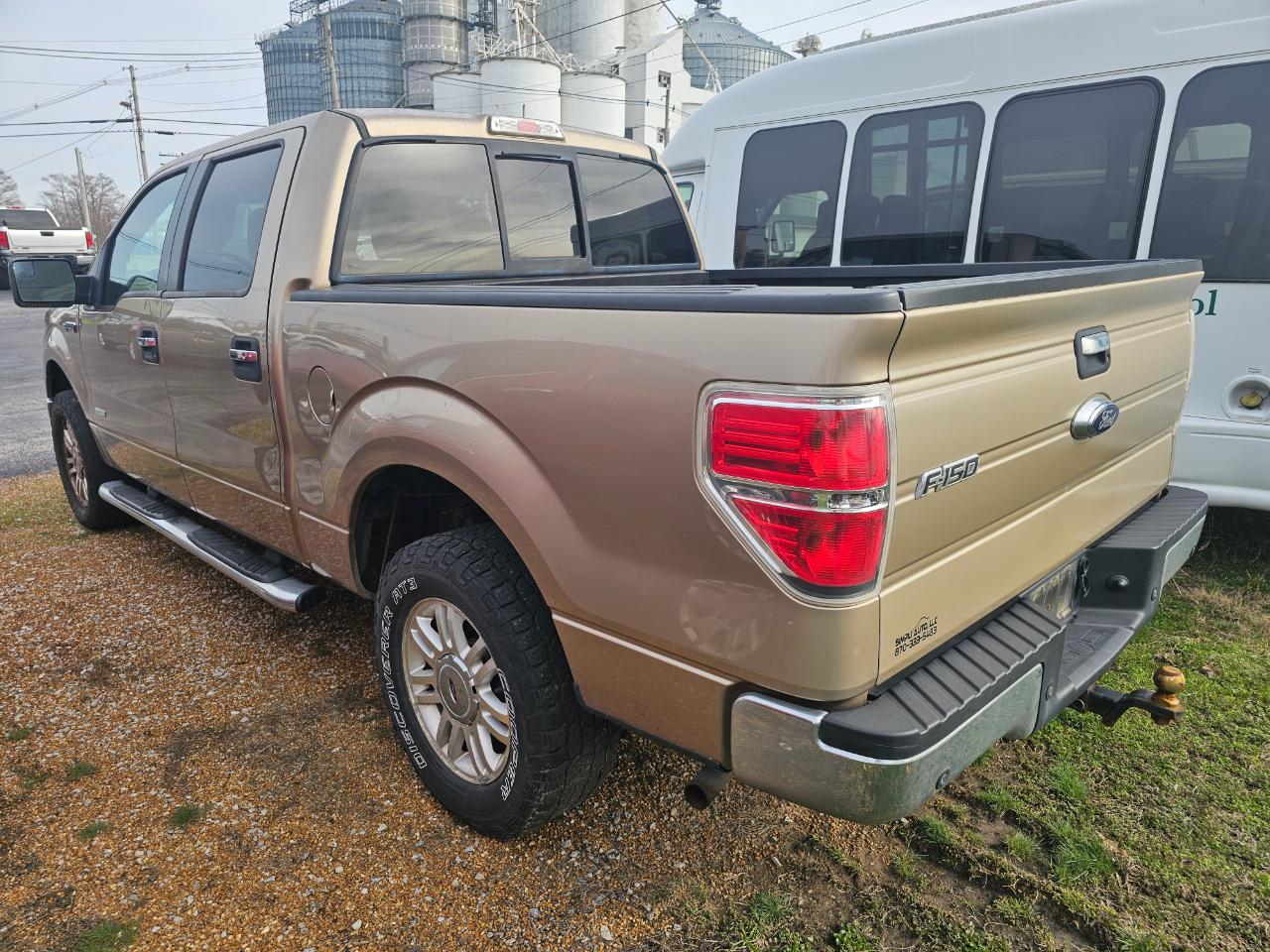 Ford F-150 4WD SuperCrew 145" XLT 2012