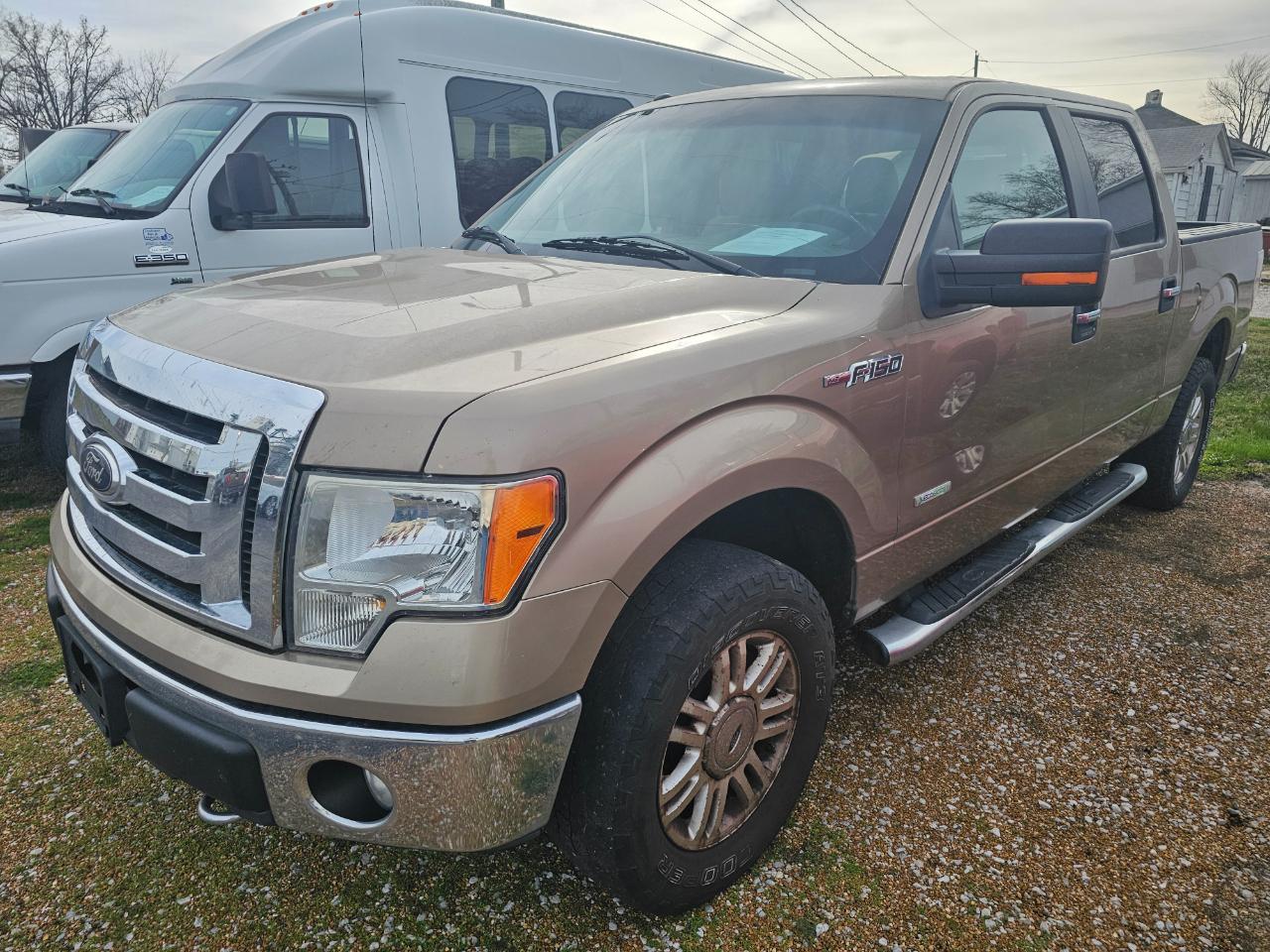 Ford F-150 4WD SuperCrew 145" XLT 2012