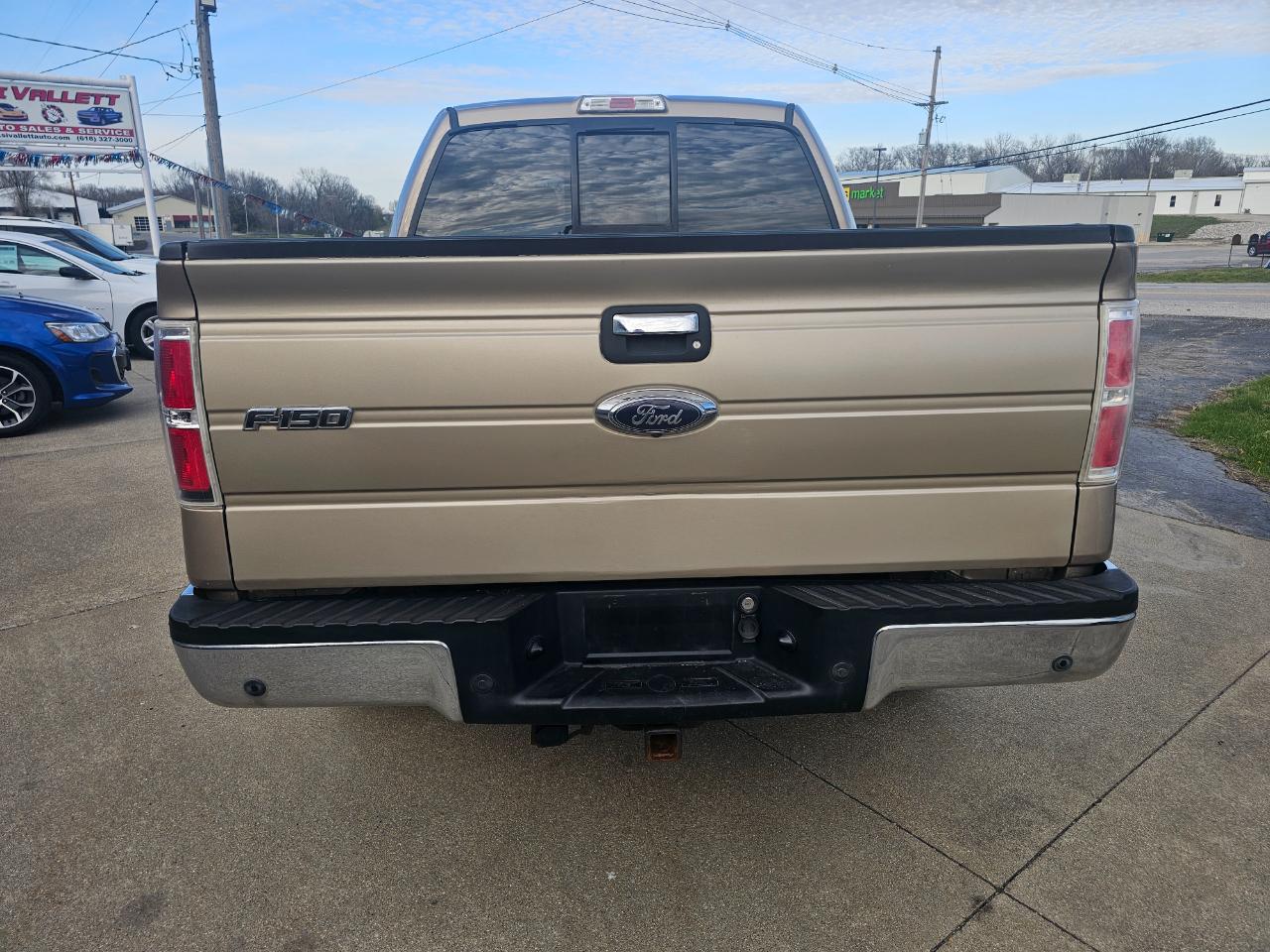 Ford F-150 4WD SuperCrew 145" XLT 2012