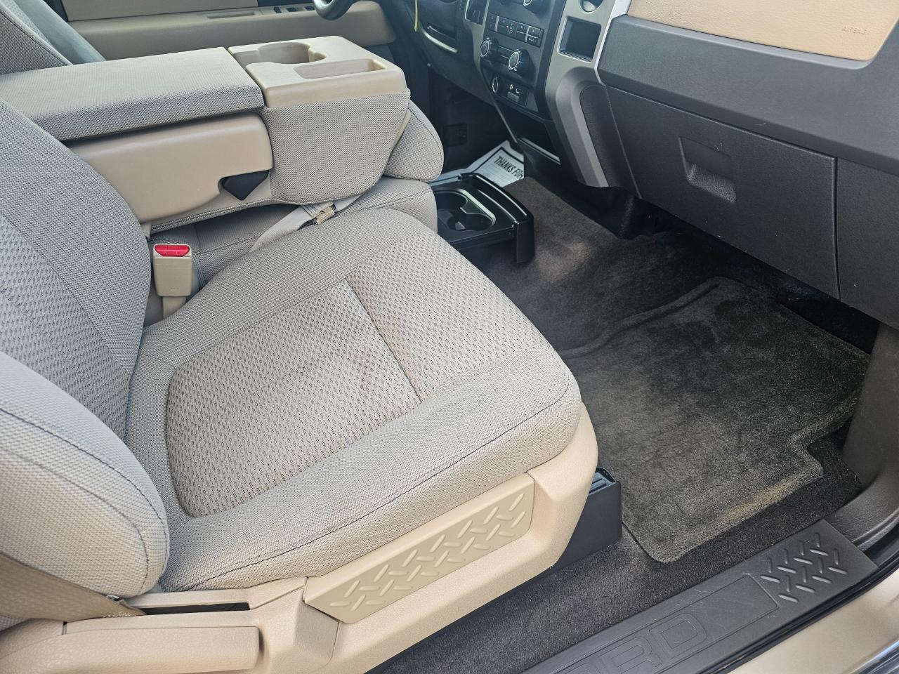 Ford F-150 4WD SuperCrew 145" XLT 2012