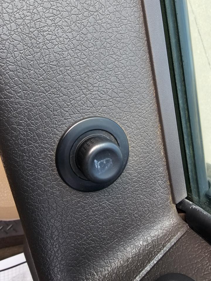 Ford F-150 4WD SuperCrew 145" XLT 2012