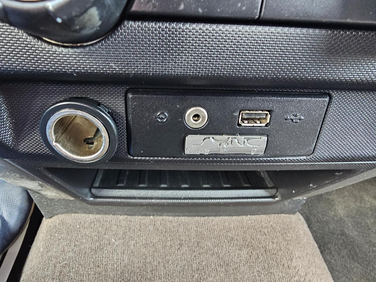 Ford F-150 4WD SuperCrew 145" XLT 2012