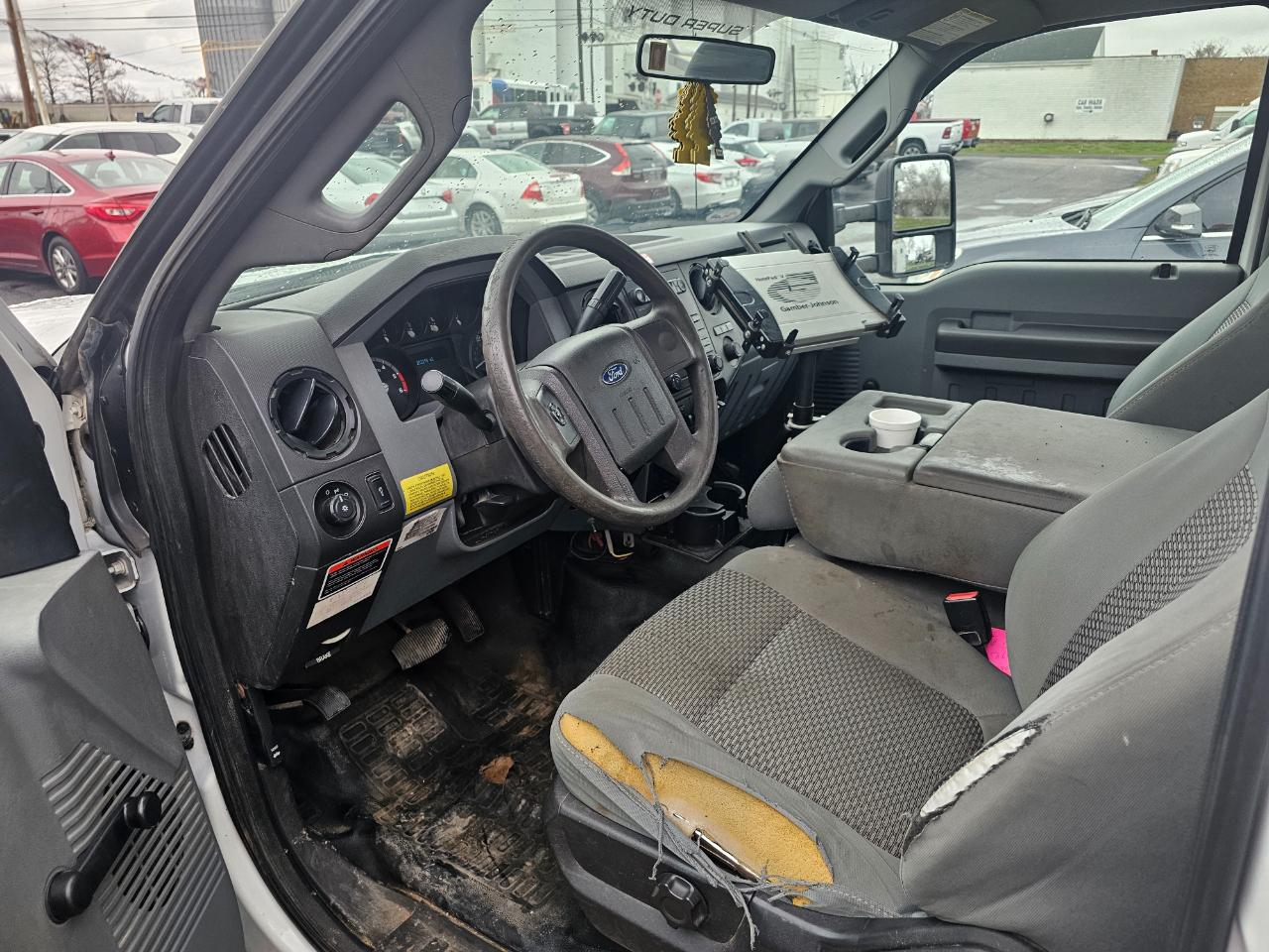 Ford Super Duty F-450 DRW 2WD Reg Cab 141" WB 60" CA XLT 2012