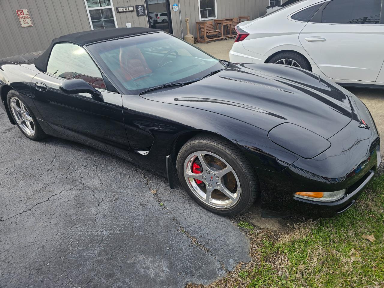 Chevrolet Corvette 2dr Convertible 2002