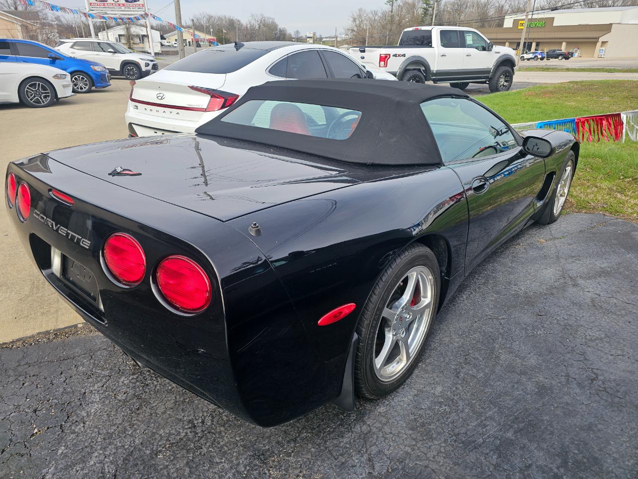 Chevrolet Corvette 2dr Convertible 2002
