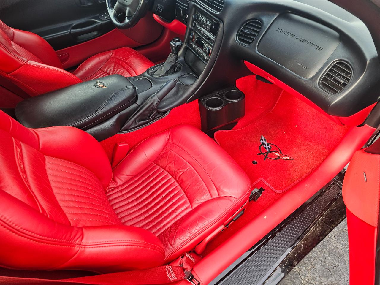 Chevrolet Corvette 2dr Convertible 2002