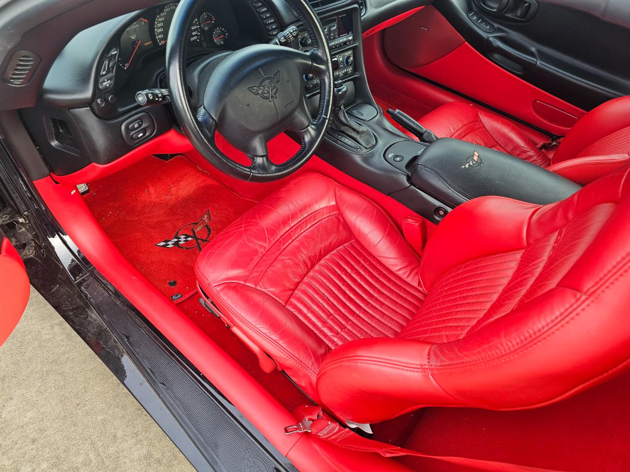 Chevrolet Corvette 2dr Convertible 2002