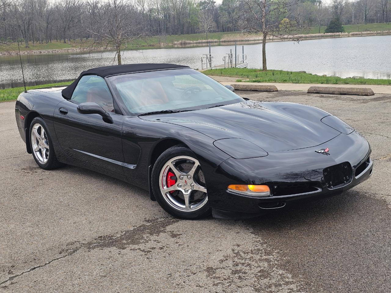 Chevrolet Corvette 2dr Convertible 2002