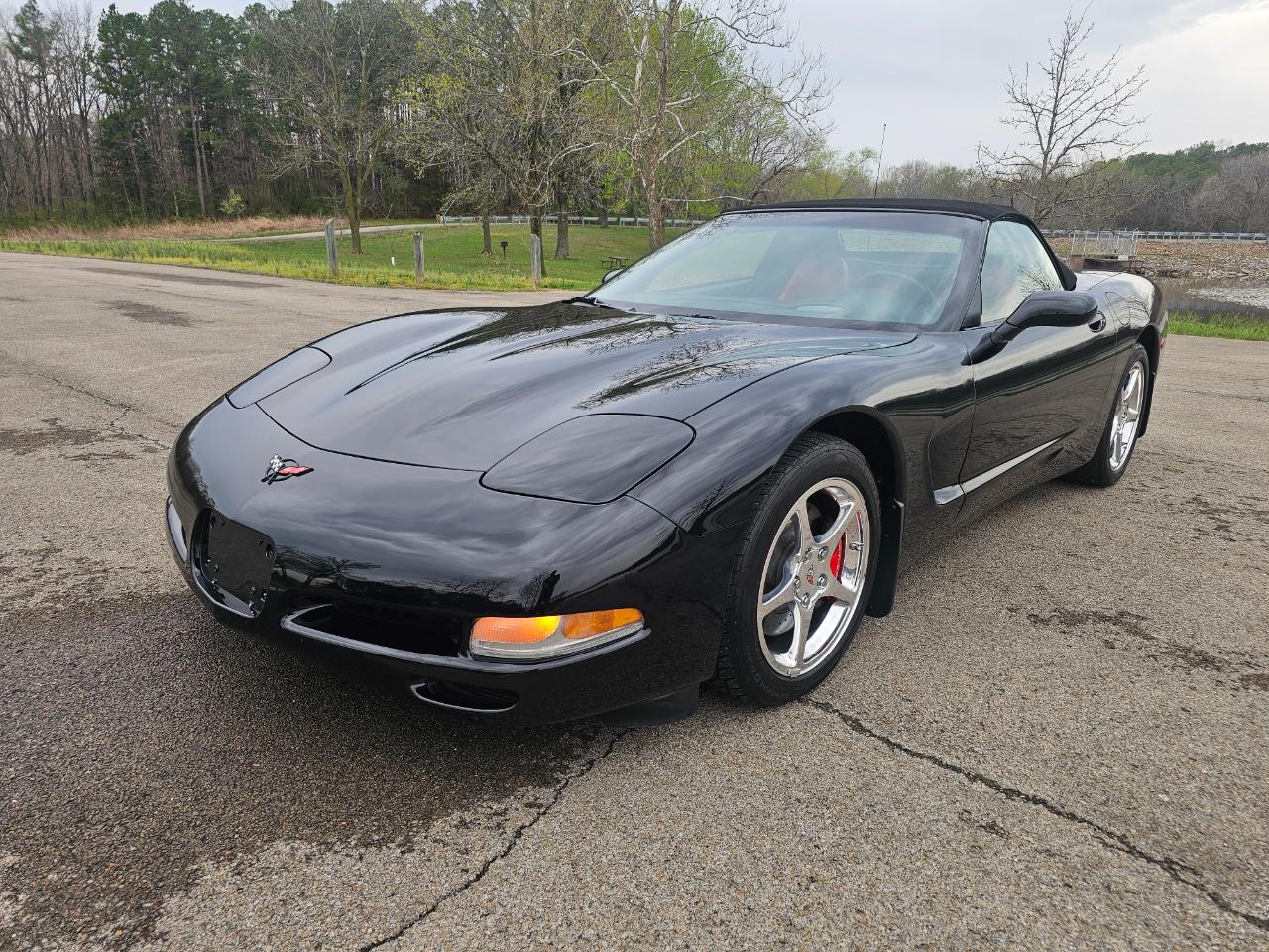 Chevrolet Corvette 2dr Convertible 2002