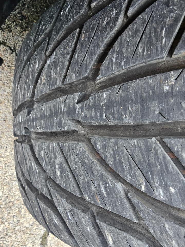 Chevrolet Corvette 2dr Convertible 2002