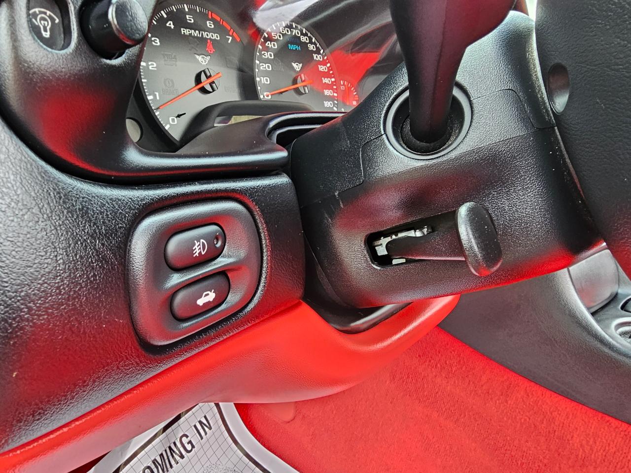 Chevrolet Corvette 2dr Convertible 2002