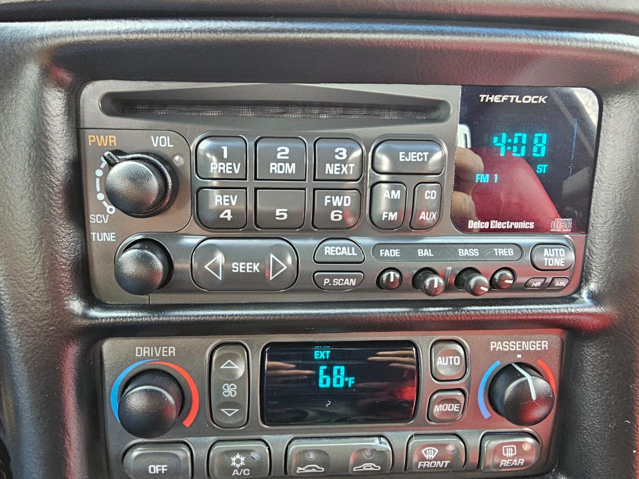 Chevrolet Corvette 2dr Convertible 2002