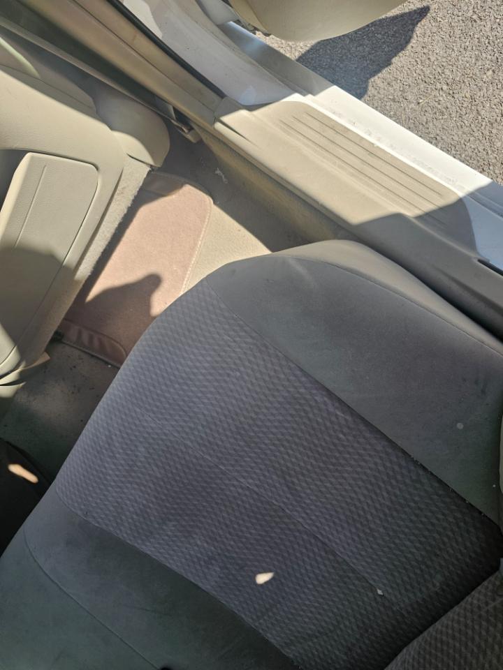 Toyota Camry 4dr Sdn I4 Man LE (Natl) 2011