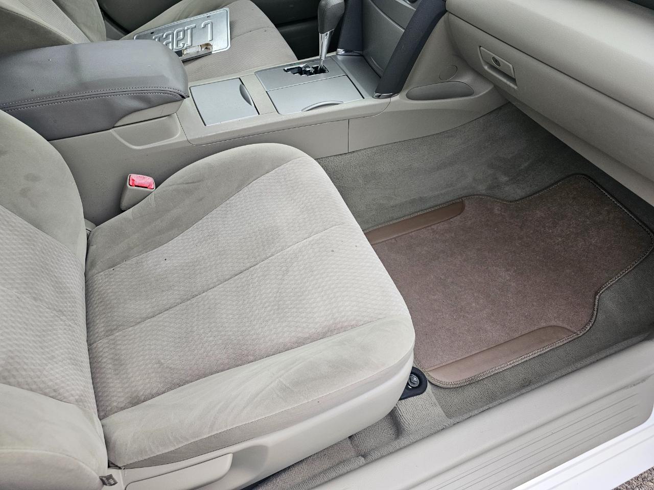 Toyota Camry 4dr Sdn I4 Man LE (Natl) 2011