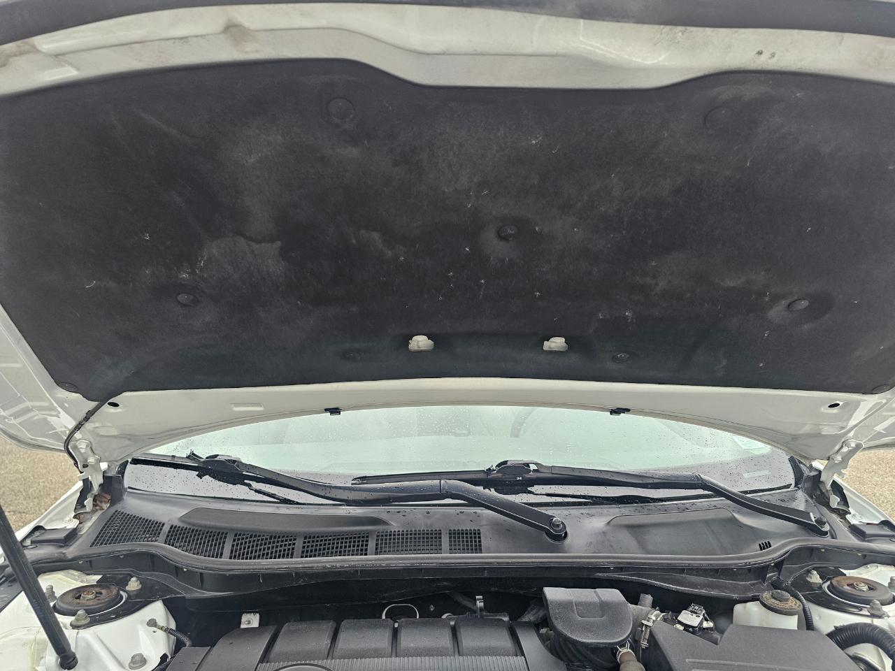 Toyota Camry 4dr Sdn I4 Man LE (Natl) 2011