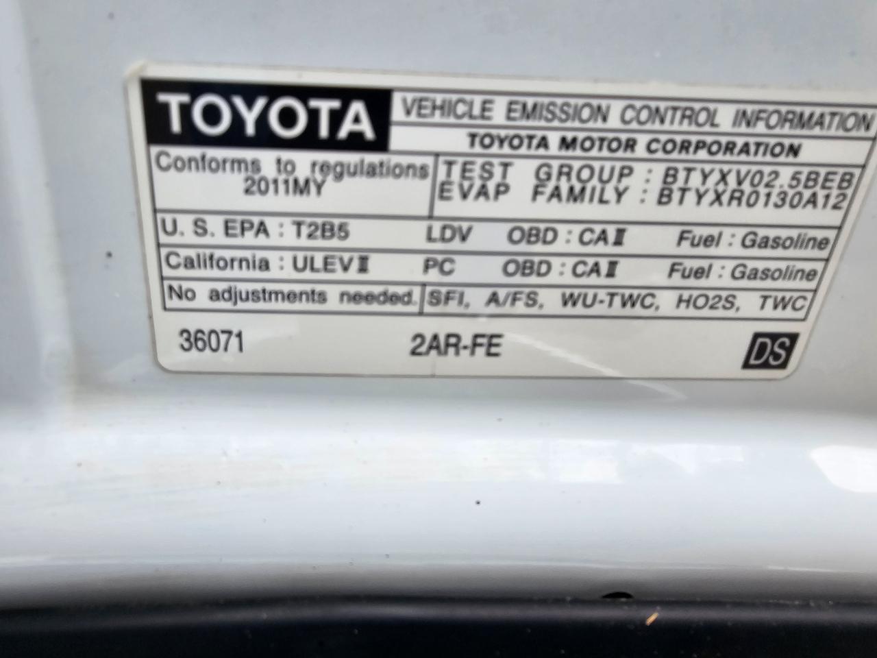 Toyota Camry 4dr Sdn I4 Man LE (Natl) 2011