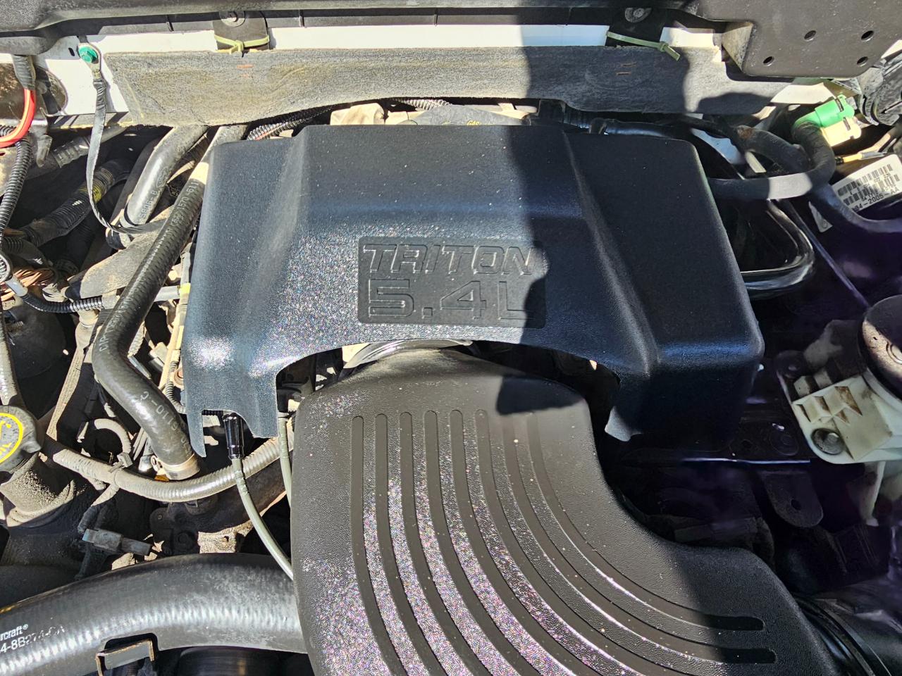 Ford F-150 SuperCrew Crew Cab 139" XLT 2001