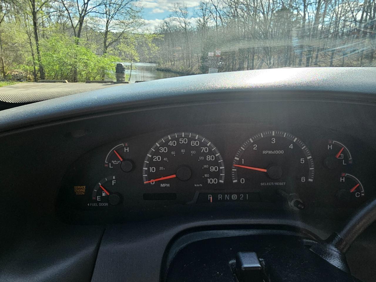 Ford F-150 SuperCrew Crew Cab 139" XLT 2001