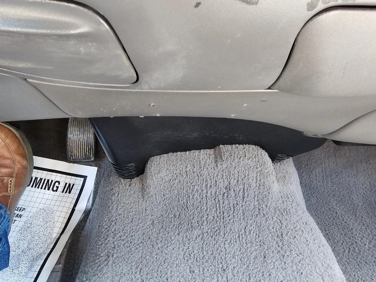 Ford F-150 SuperCrew Crew Cab 139" XLT 2001