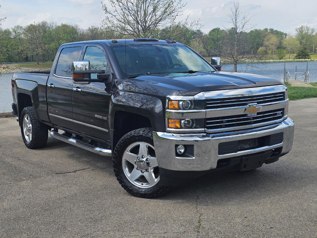 Chevrolet Silverado 2500HD Built After Aug 14 4WD Crew Cab 153.7" LTZ 2015