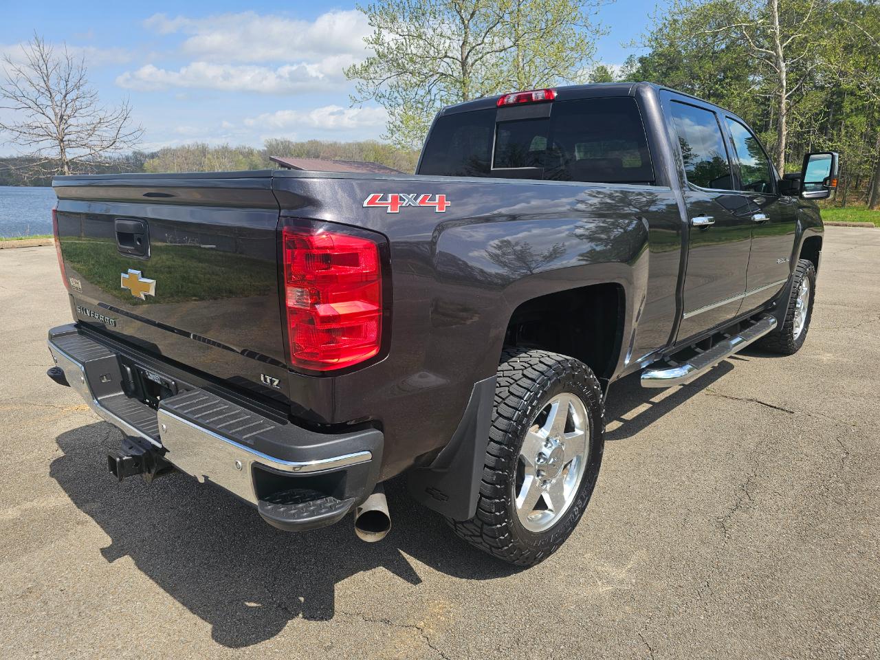 Chevrolet Silverado 2500HD Built After Aug 14 4WD Crew Cab 153.7" LTZ 2015