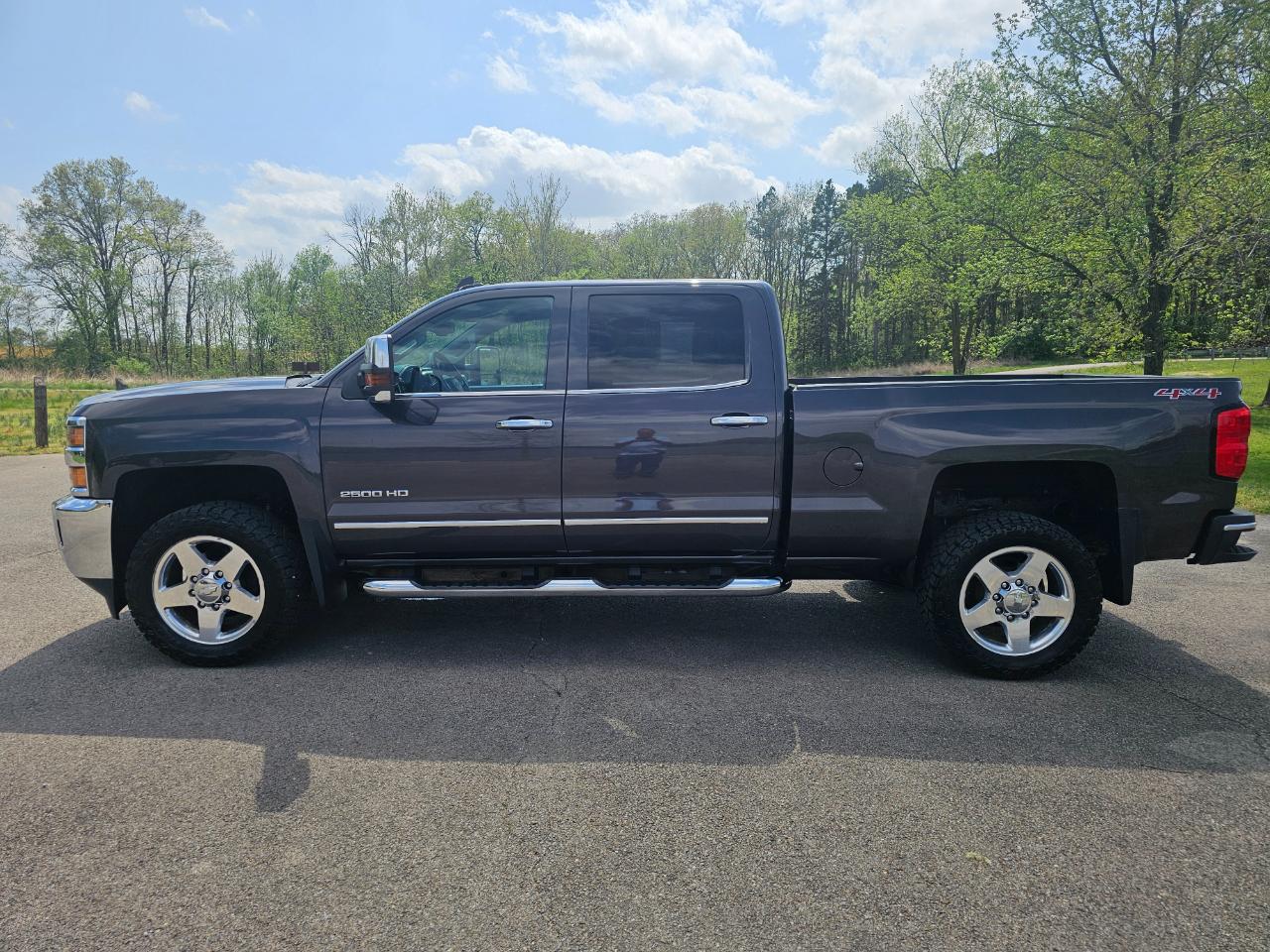 Chevrolet Silverado 2500HD Built After Aug 14 4WD Crew Cab 153.7" LTZ 2015