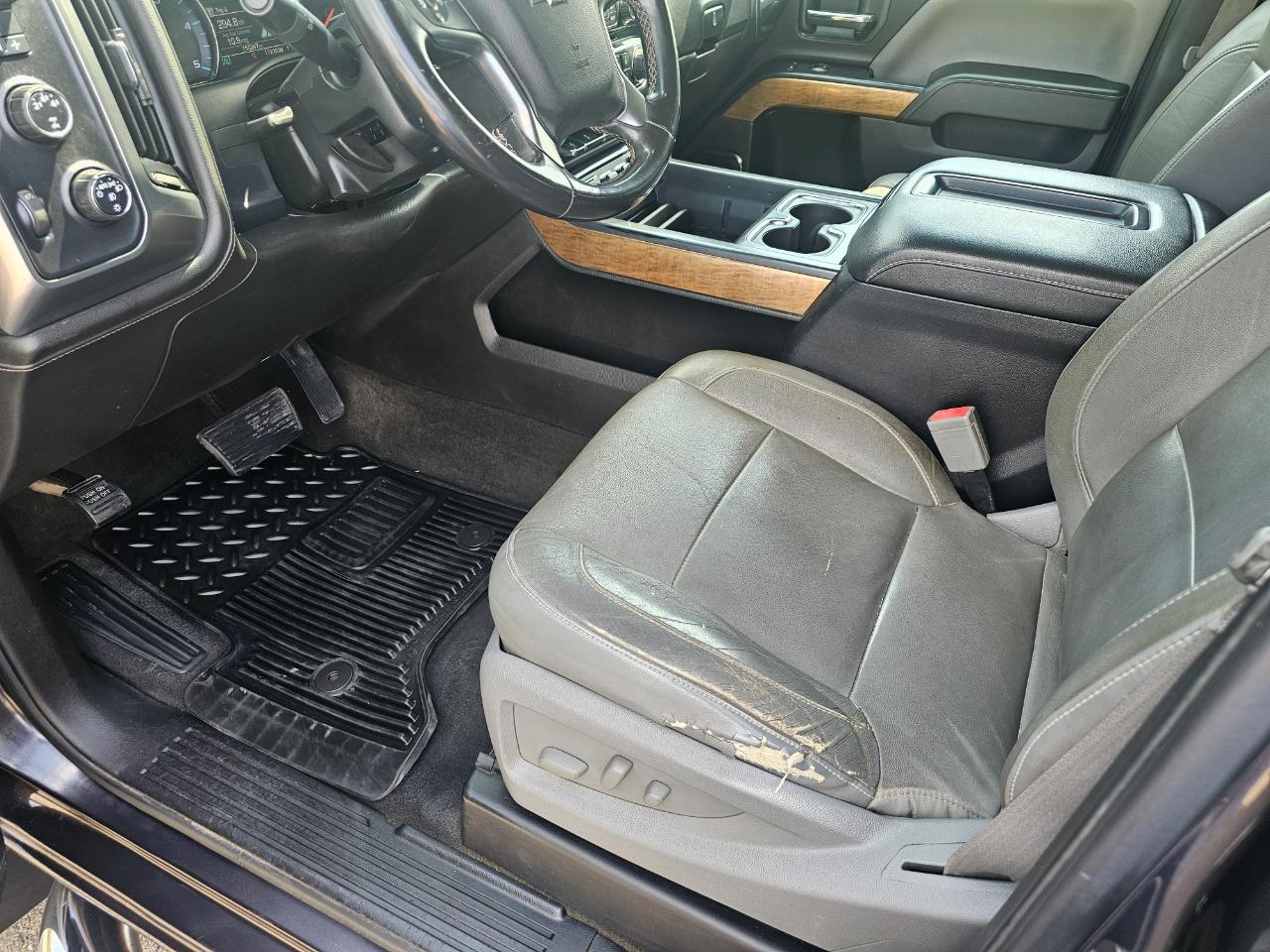 Chevrolet Silverado 2500HD Built After Aug 14 4WD Crew Cab 153.7" LTZ 2015