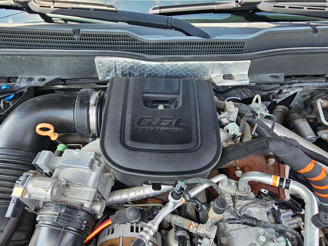 Chevrolet Silverado 2500HD Built After Aug 14 4WD Crew Cab 153.7" LTZ 2015