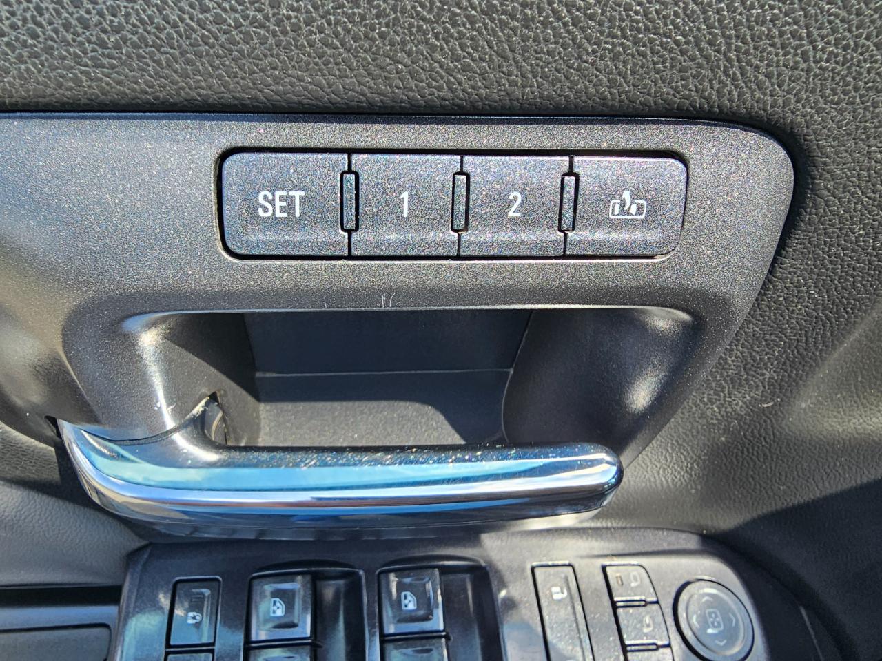 Chevrolet Silverado 2500HD Built After Aug 14 4WD Crew Cab 153.7" LTZ 2015