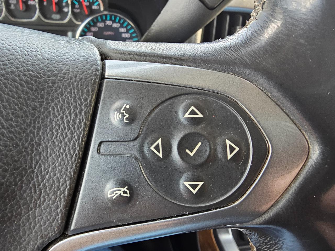 Chevrolet Silverado 2500HD Built After Aug 14 4WD Crew Cab 153.7" LTZ 2015