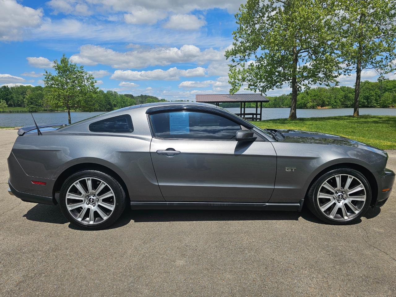 Ford Mustang 2dr Cpe GT 2010
