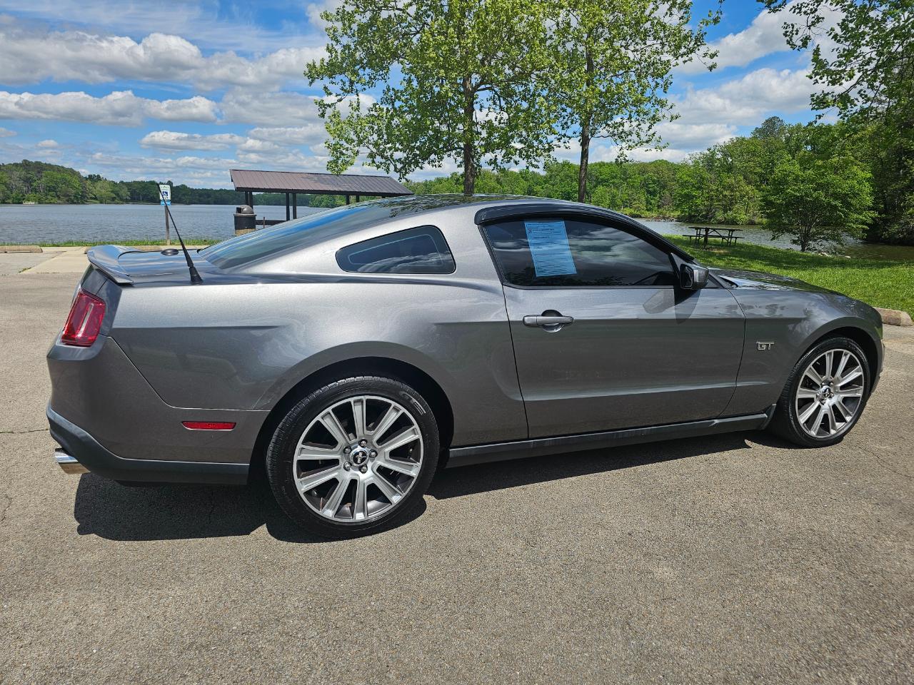 Ford Mustang 2dr Cpe GT 2010