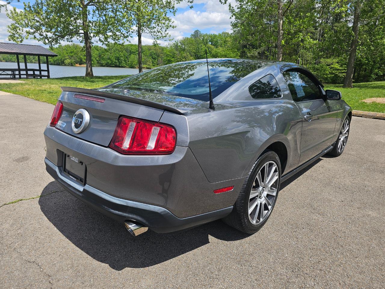 Ford Mustang 2dr Cpe GT 2010