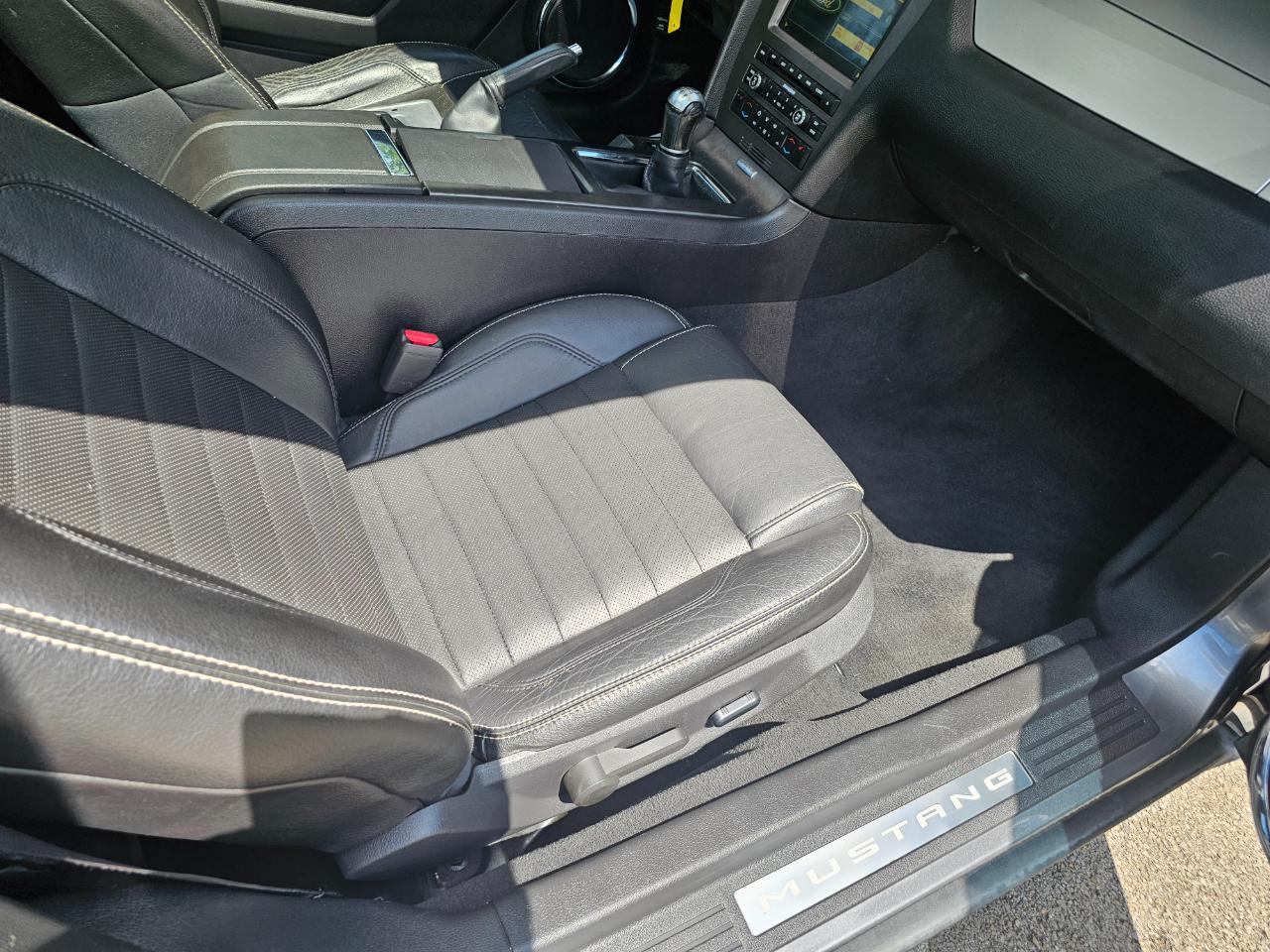 Ford Mustang 2dr Cpe GT 2010