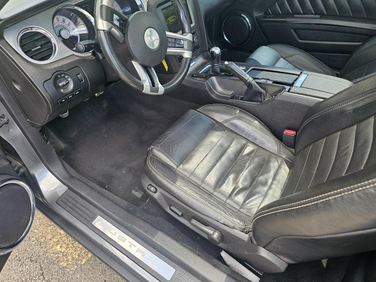 Ford Mustang 2dr Cpe GT 2010