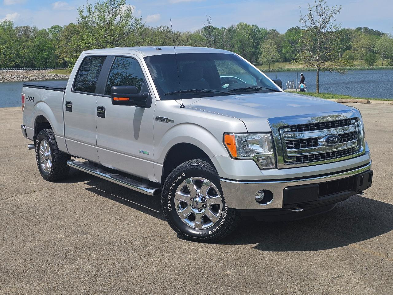 Ford F-150 4WD SuperCrew 145" XLT 2014