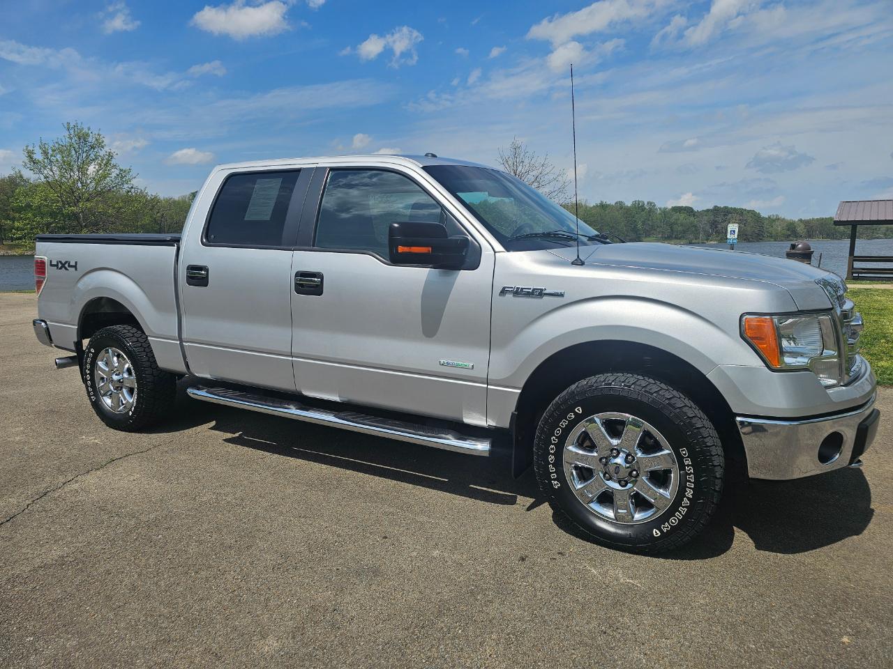 Ford F-150 4WD SuperCrew 145" XLT 2014