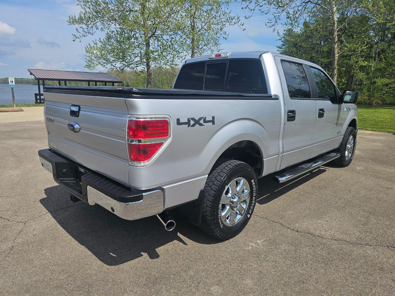 Ford F-150 4WD SuperCrew 145" XLT 2014