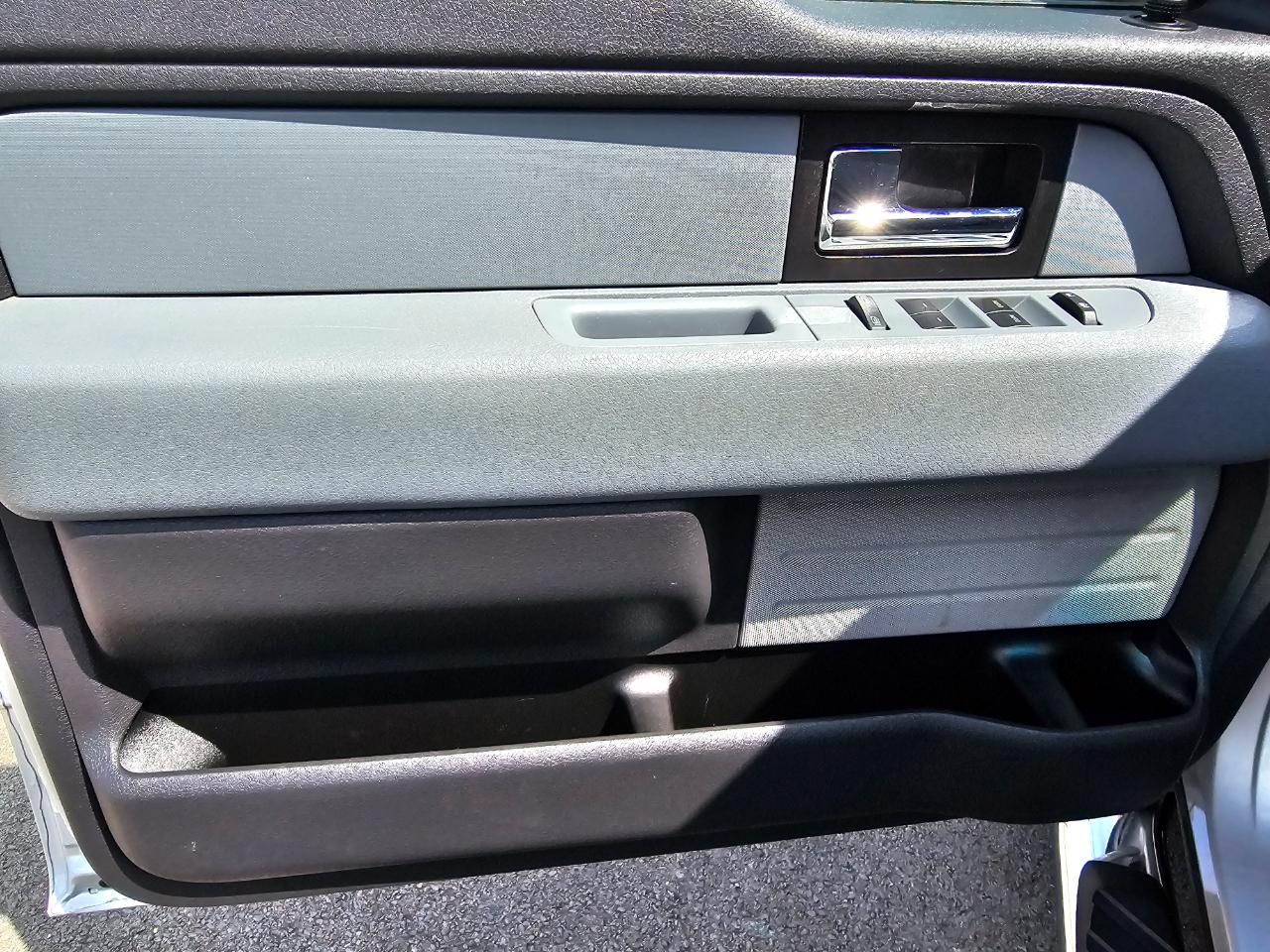 Ford F-150 4WD SuperCrew 145" XLT 2014