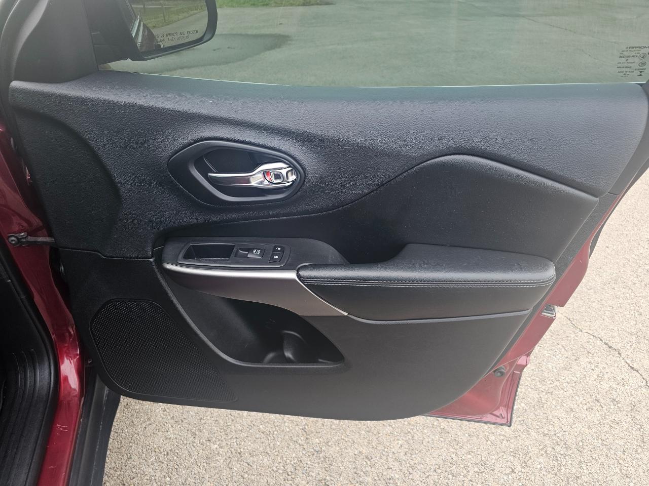 Jeep Cherokee Latitude Plus 4x4 2019