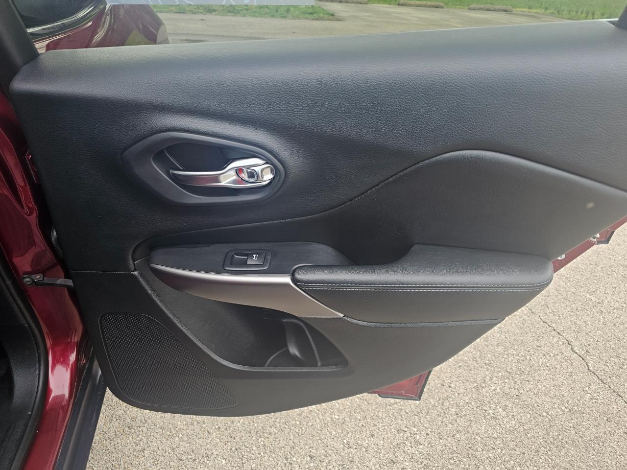 Jeep Cherokee Latitude Plus 4x4 2019