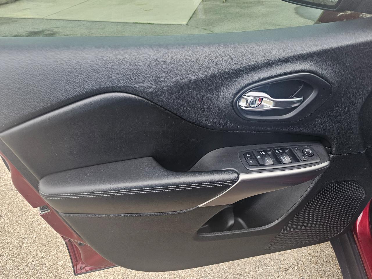 Jeep Cherokee Latitude Plus 4x4 2019