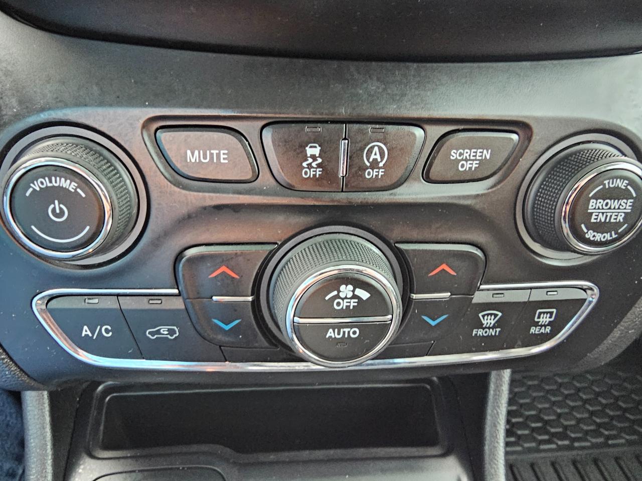 Jeep Cherokee Latitude Plus 4x4 2019