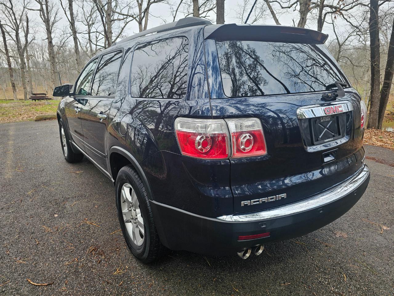 GMC Acadia AWD 4dr SLE 2012