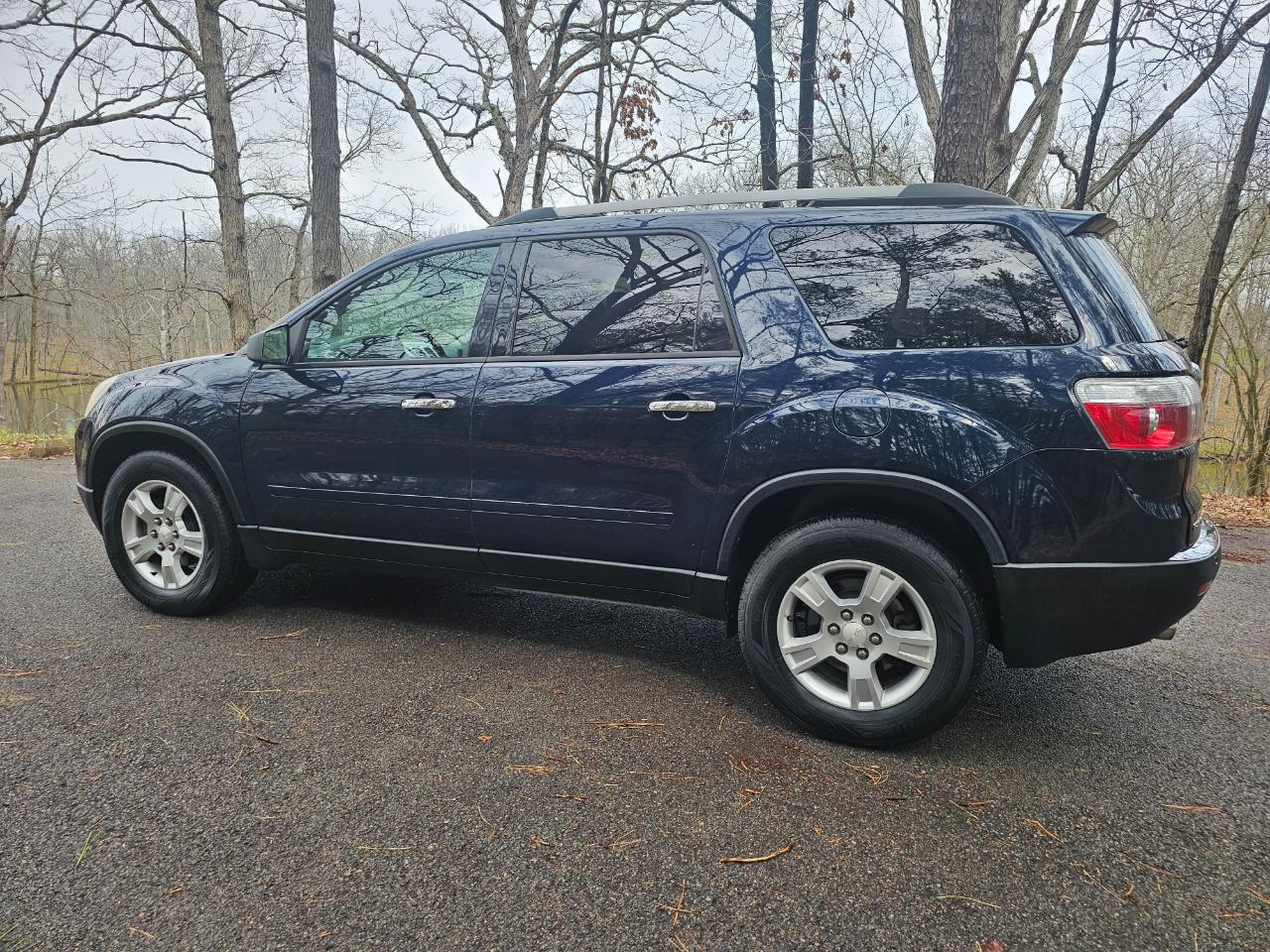 GMC Acadia AWD 4dr SLE 2012