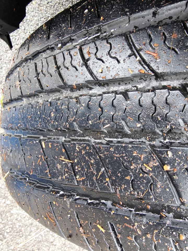 GMC Acadia AWD 4dr SLE 2012