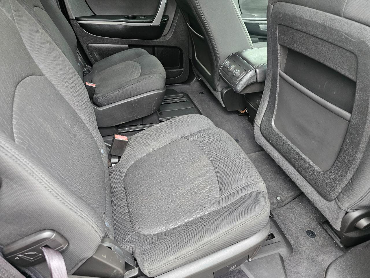 GMC Acadia AWD 4dr SLE 2012